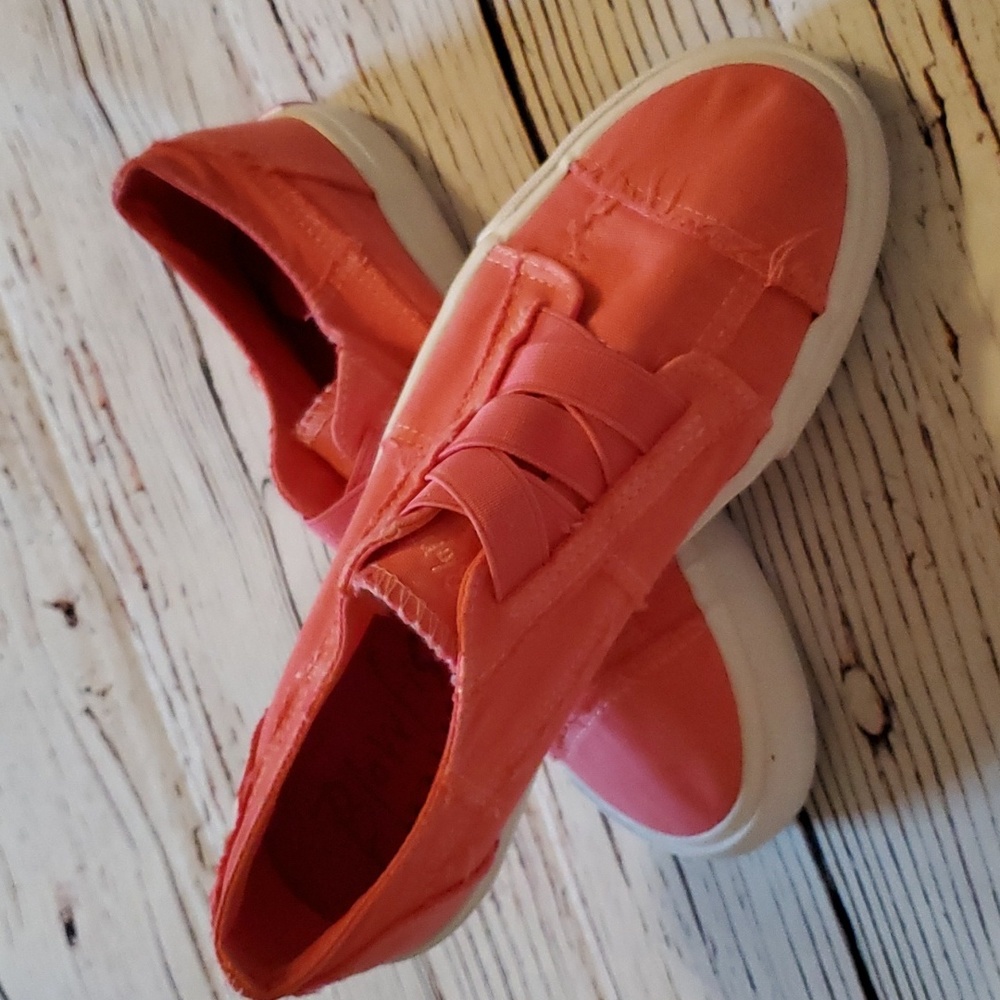 🆕️ BLOWFISH MALIBU PINK SLIP-ON SHOES